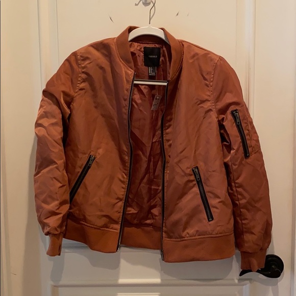 Forever 21 Jackets & Blazers - NWT-  bomber jacket
